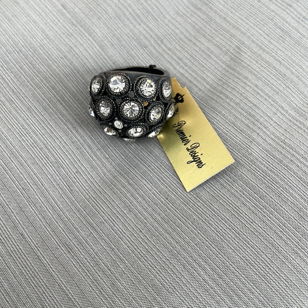 Premier designs. Times square ring. Size 7.